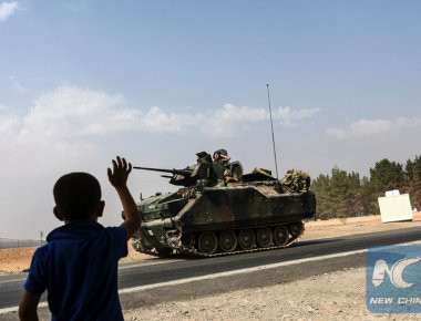 Κομβόι του τουρκικού Στρατού κατευθύνεται στην Afrin